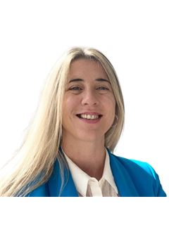 Vanesa Enriquez - RE/MAX Cuore