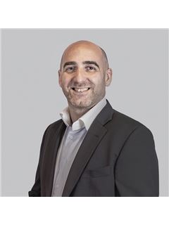 Rodolfo Fernández - RE/MAX Titanium