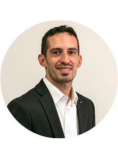 Gabriel Esteban  Romo - RE/MAX Diagonal II