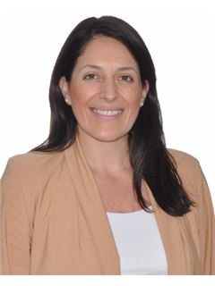 America Hernandez Guerrero - RE/MAX Buró II