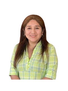 Ruth Zarate - RE/MAX Premium IV