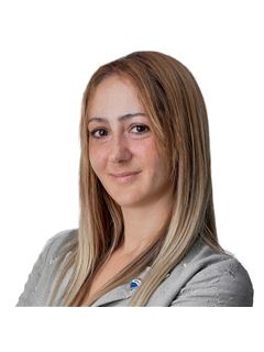 Karina Freitas Pieroni - RE/MAX Arena