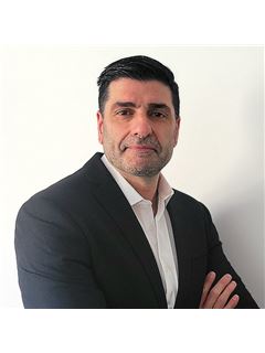 Leonel García - RE/MAX Advance
