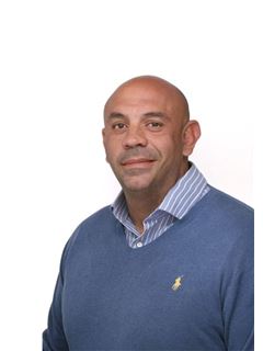 Juan Jose Calderaro - RE/MAX Solutions