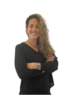 Lara Machuca - RE/MAX Uno IV