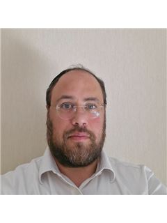 Román Uriel  Goldcher - RE/MAX Heart