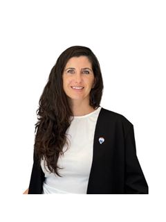 Celeste  Curín  - RE/MAX Activo