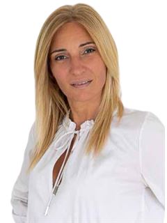 Lorena Granados - RE/MAX Premium