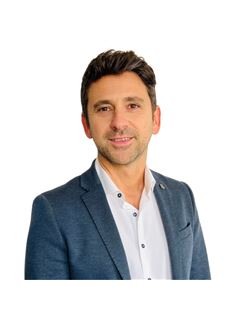 Gastón Hernández - RE/MAX Premium II