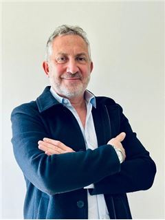 Luis Enrique Ogalde - RE/MAX Solutions