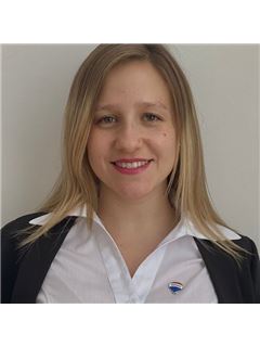 Camila Cabrera - RE/MAX Advance