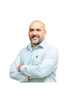 Alejandro Grosso - RE/MAX Roble