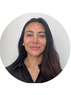 Natalia Vanessa Cabrera - RE/MAX Iron
