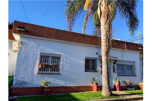 800 María Luisa Ross  -  Ituzaingo, Gran Buenos Aires - Zona Oeste