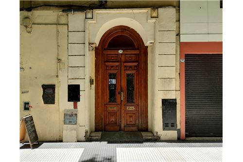700 Avenida de Mayo  -  Monserrat, Capital Federal