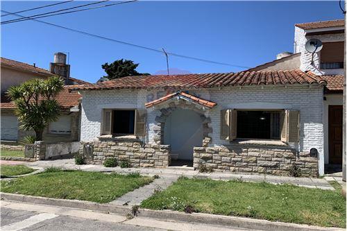 Mar Del Plata Costa Buenos Aires Real Estate Detached House For Sale Re Max Global