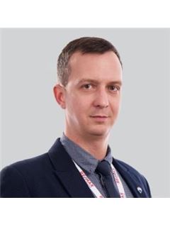 Associate - Zoltan Fejer - RE/MAX Central