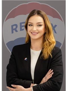 Office Administrator - 2 Natalia Kubicka Administrator - RE/MAX Speedway