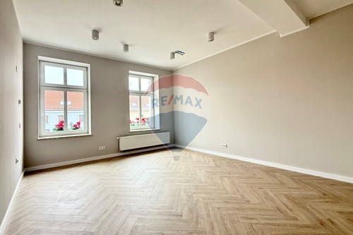 Wynajem-Lokal handlowy/usługowy-Rynek  -  Mikołów, Polska-470131110-1