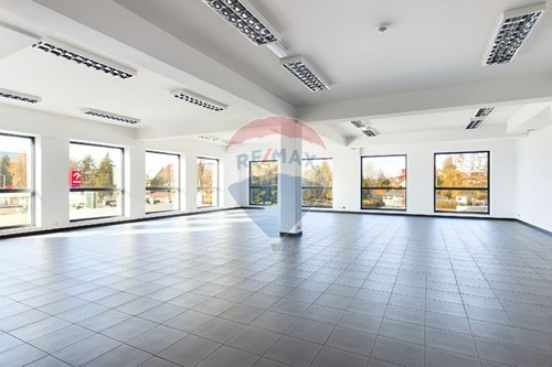 Commercial - Commercial/Retail - Nowy Targ, Poland - PL