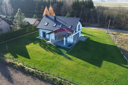 Sprzedaż-Dom wolnostojący-Bajkowa 26  -  Bronisławów, Polska-810141022-119