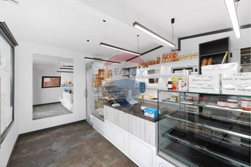 Sprzedaż-Lokal handlowy/usługowy-Szpitalna  -  Oświęcim, Polska-800061107-114