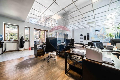 Sprzedaż-Nieruchomość inwestycyjna-2 Truskawkowa  - Nowe Miasto  -  Poznań, Polska-790121017-143