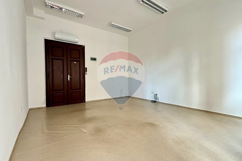 Wynajem-Lokal handlowy/usługowy-Mickiewicza  -  Bielsko-Biała, Polska-470131094-22