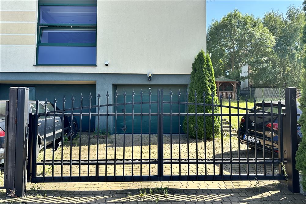 Mieszkanie - Sprzedaż - Bielsko-Biała, Polska - 47 - 800061098-166