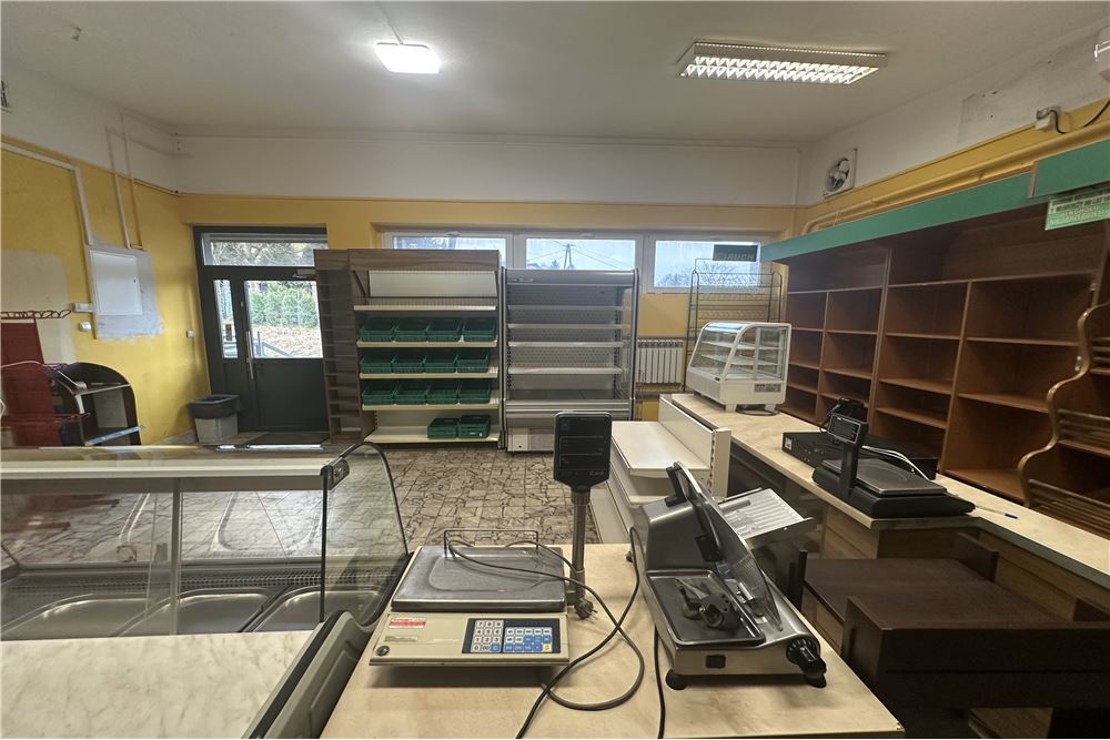 Lokal handlowy/usługowy - Wynajem - Bielsko-Biała, Polska - 34 - 800061103-137