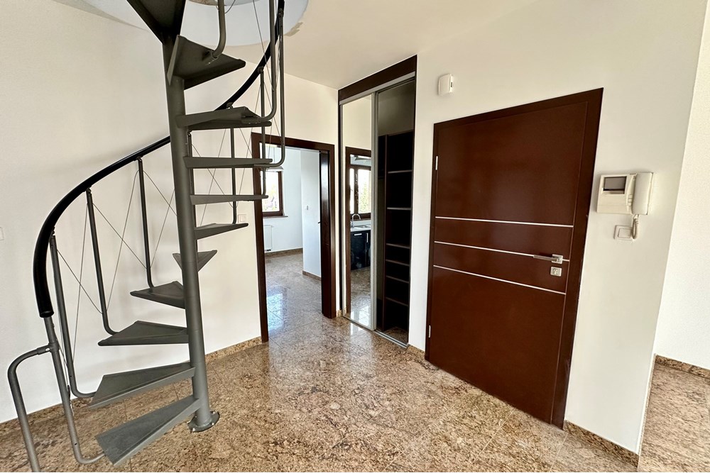 Mieszkanie dwupoziomowe - Sprzedaż - Bielsko-Biała, Polska - IMG_0528.jpeg - 800061098-182