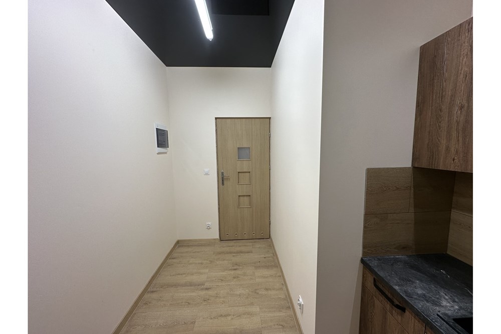 Lokal handlowy/usługowy - Wynajem - Jaworze, Polska - 41 - 800061103-144