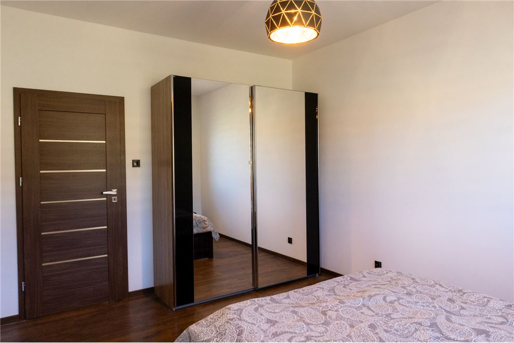 Dom wolnostojący - Sprzedaż - Radziechowy, Polska - 39 - 800061039-513