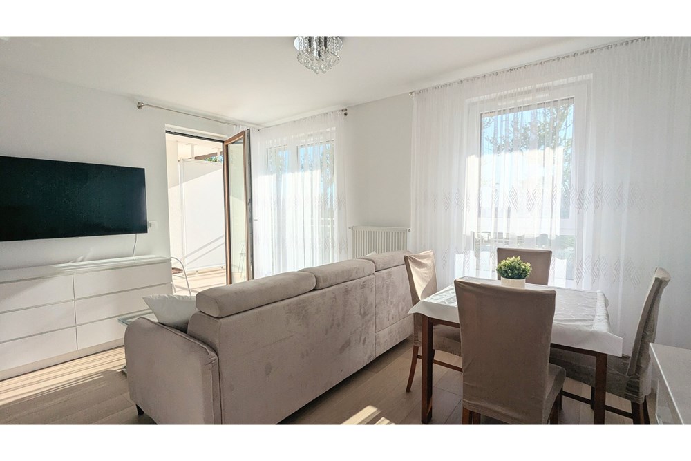 Mieszkanie - Wynajem - Kołobrzeg, Polska - PXL_20250425_153151197~2.jpg - 790221005-50