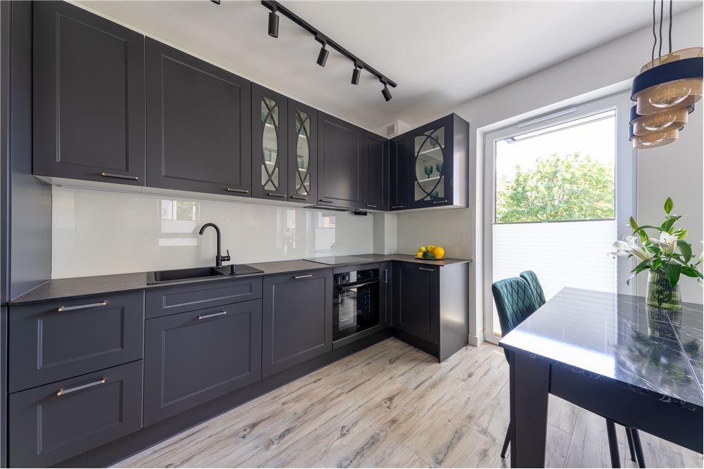 Gyvenamasis - Butas - Żyrardów, Polska - PL - 28 - 810251037-47