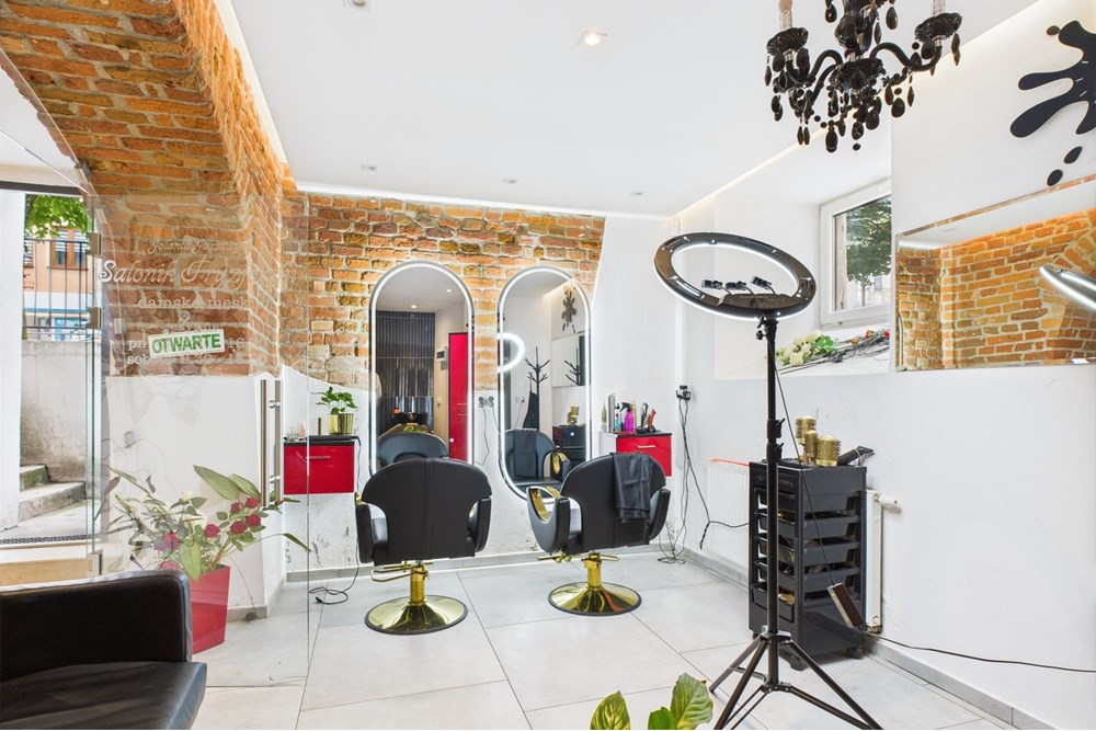 Biznes - Sprzedaż - Kutno, Polska - CAM03517G0-PR0040-STILL001.jpg - 470291005-24