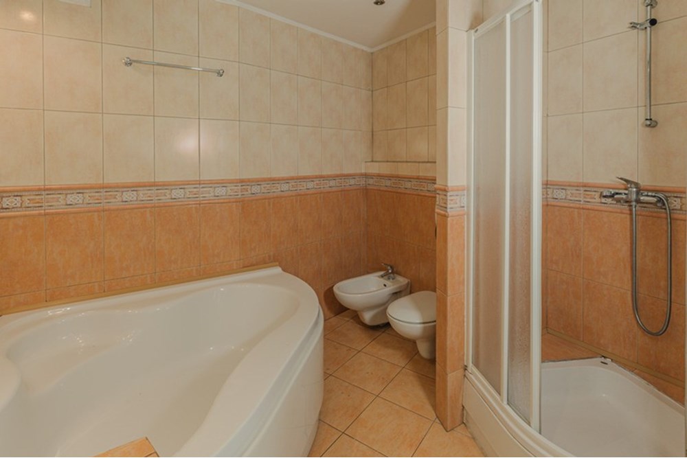 Mieszkanie - Sprzedaż - Bielsko-Biała, Polska - 9.JPG - 470131023-216