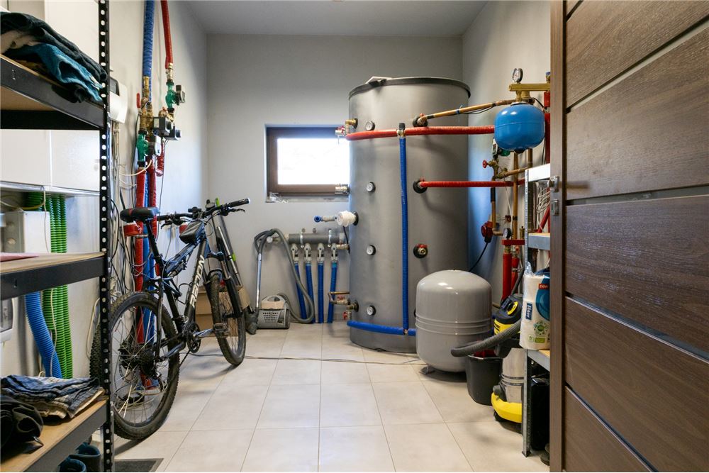 Dom wolnostojący - Sprzedaż - Radziechowy, Polska - 44 - 800061039-513