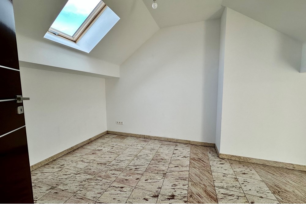 Mieszkanie dwupoziomowe - Sprzedaż - Bielsko-Biała, Polska - IMG_0544.jpeg - 800061098-182