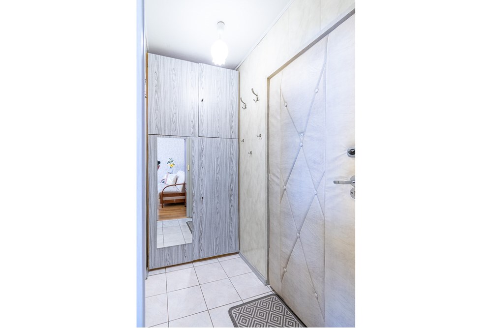 Mieszkanie - Sprzedaż - Łódź, Polska - Mieszkanie-na-sprzedaz-Lodz-7.jpg - 470191045-184