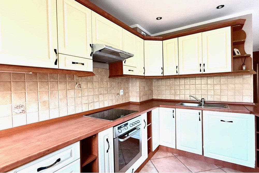 Mieszkanie - Sprzedaż - Bielsko-Biała, Polska - IMG_4470.jpeg - 470131040-414