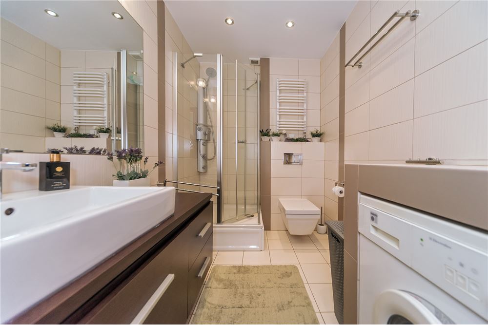 Mieszkanie - Sprzedaż - Ustroń, Polska - 32 - 800061028-463