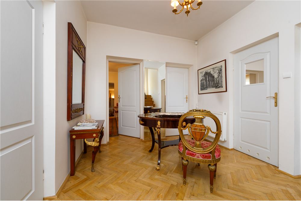 Dom wolnostojący - Sprzedaż - Konstancin-Jeziorna, Polska - 4 - 810291002-123