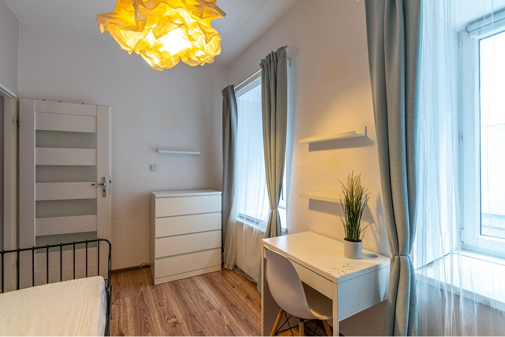 Mieszkanie na parterze - Sprzedaż - Łódź, Polska - Mieszkanie-na-sprzedaz-Lodz-Widzew-4.jpg - 470191045-180