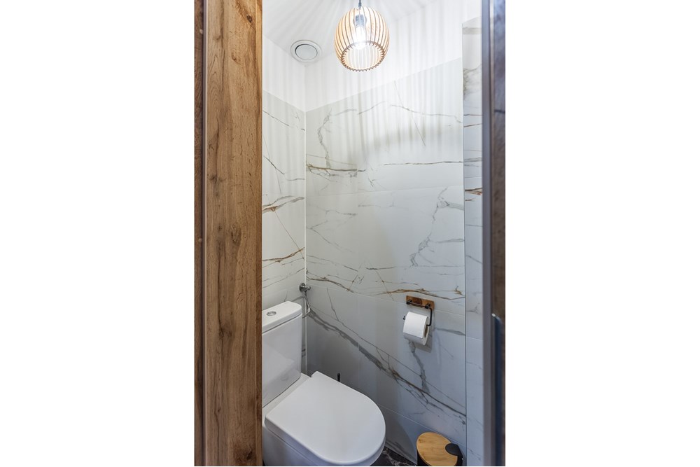 Lokal handlowy/usługowy - Sprzedaż - Łódź, Polska - Lokal-SPA-z-wyposazeniem-na-sprzedaz-Lodz-32.jpg - 470191039-136