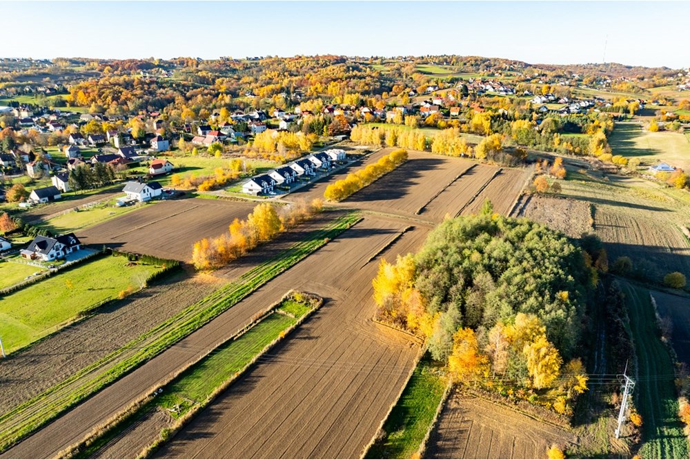 Działka budowlana - Sprzedaż - Trąbki, Polska - 20251031-DJI_0956-HDR.jpg - 800241005-219