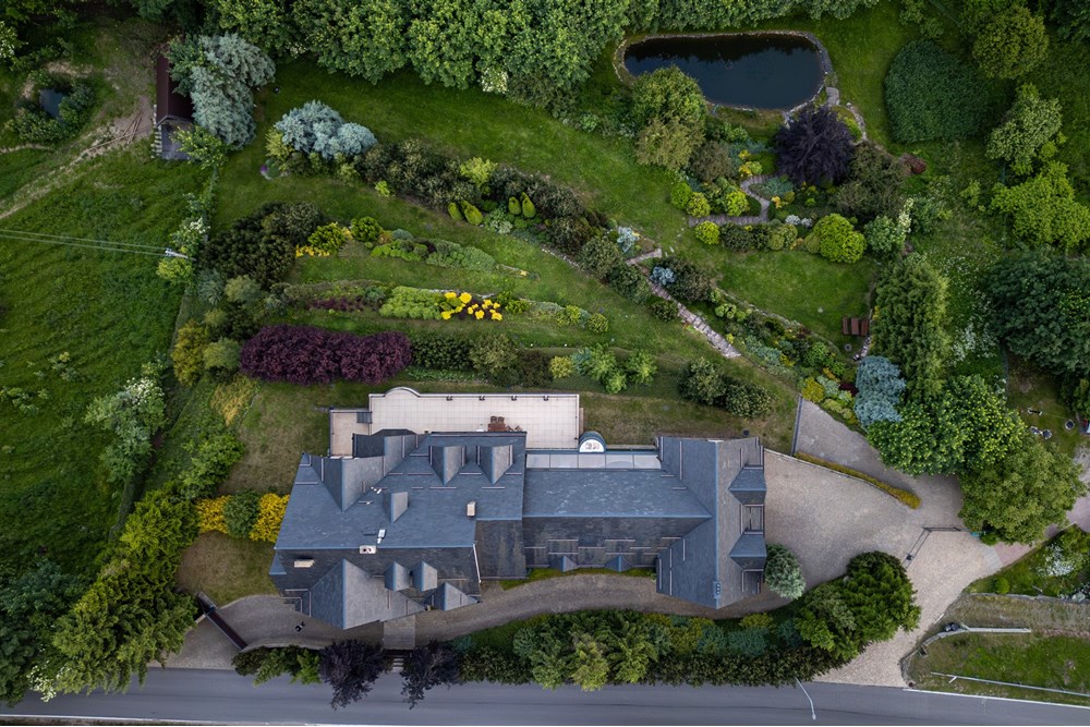 Rezydencja/Willa/Dworek - Sprzedaż - Srebrna Góra, Polska - 003 dach i ogród.jpg - 800271021-13