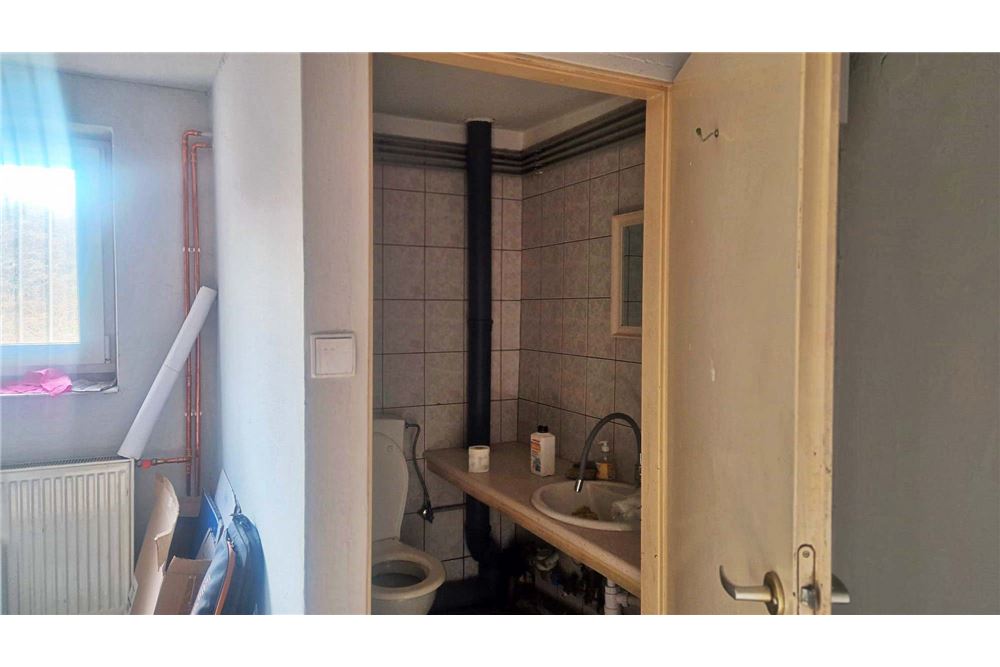 Lokal handlowy/usługowy - Wynajem - Cieszyn, Polska - 24 - 800061016-1144