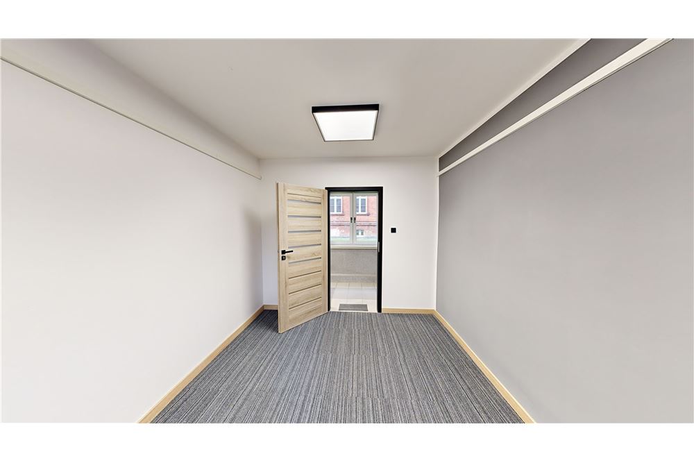 Lokal handlowy/usługowy - Sprzedaż - Koszalin, Polska - 2 - 470281002-135