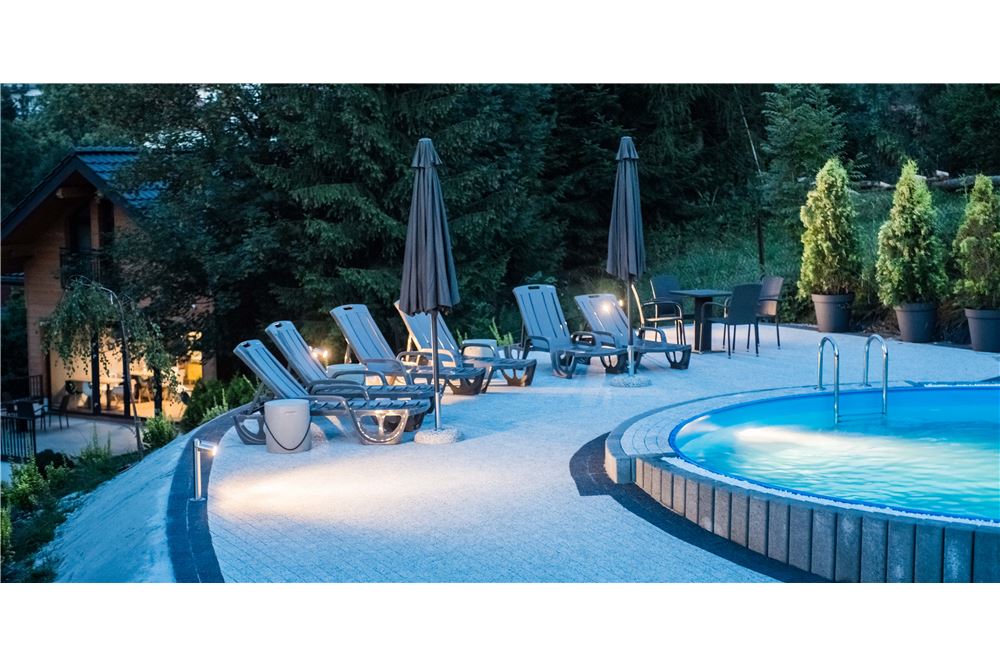 Dom wolnostojący - Sprzedaż - Korbielów, Polska - 206 - 800061076-401